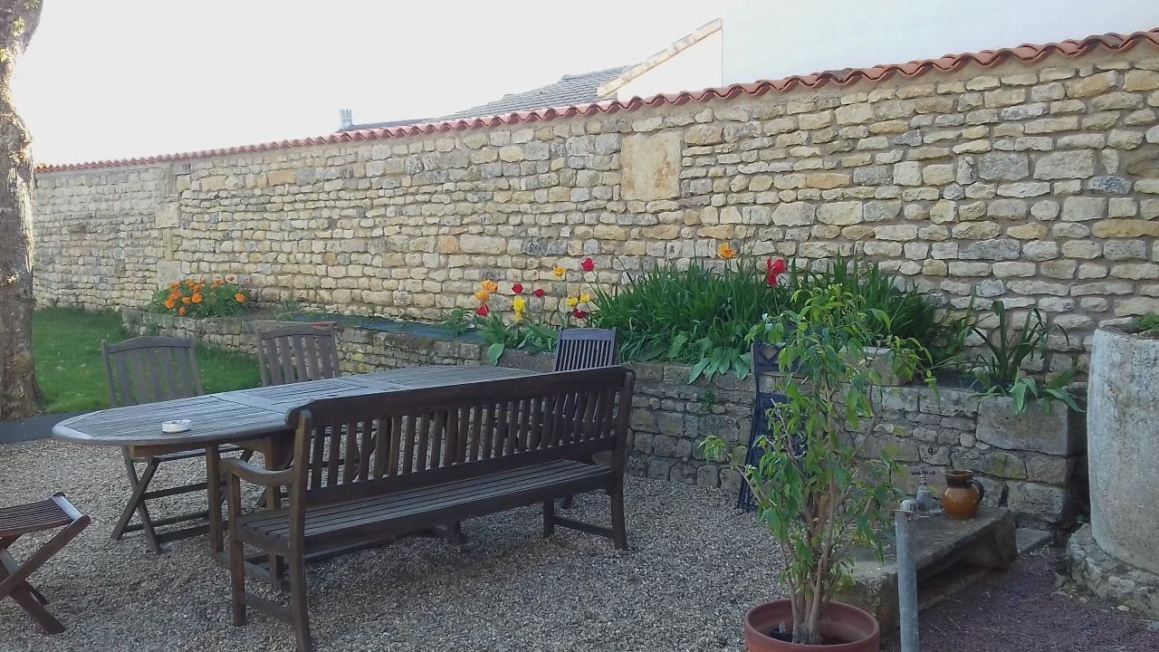 לינה וארוחת בוקר Saint-Pompain Entre Marais Et Gatine מראה חיצוני תמונה